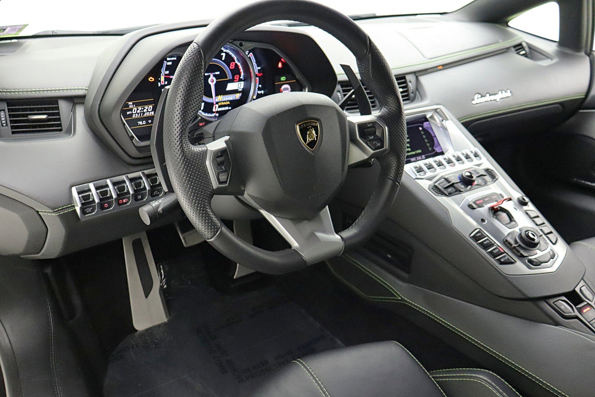 2016 Lamborghini Aventador LP 700-4