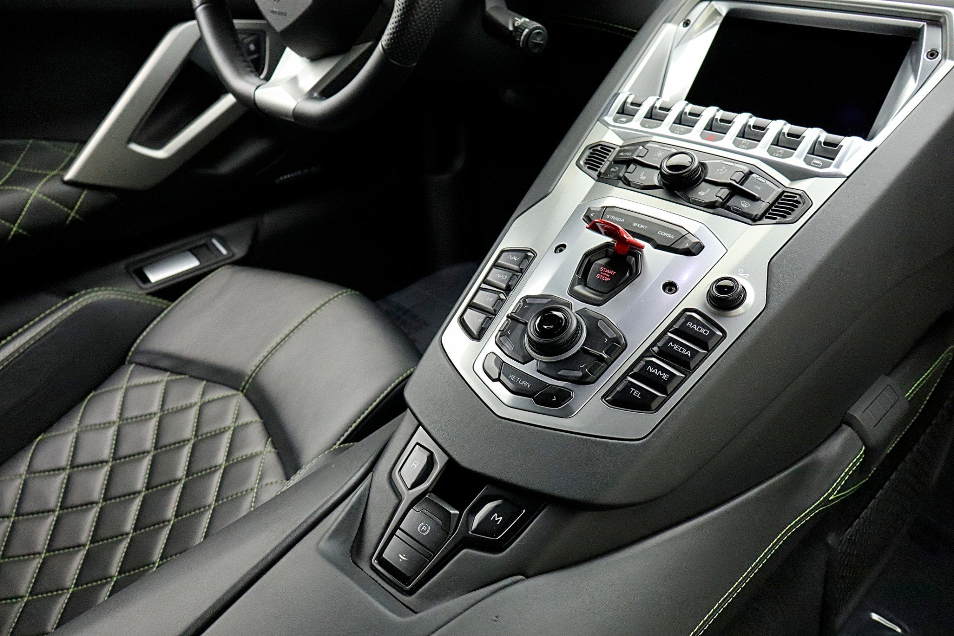 2016 Lamborghini Aventador LP 700-4