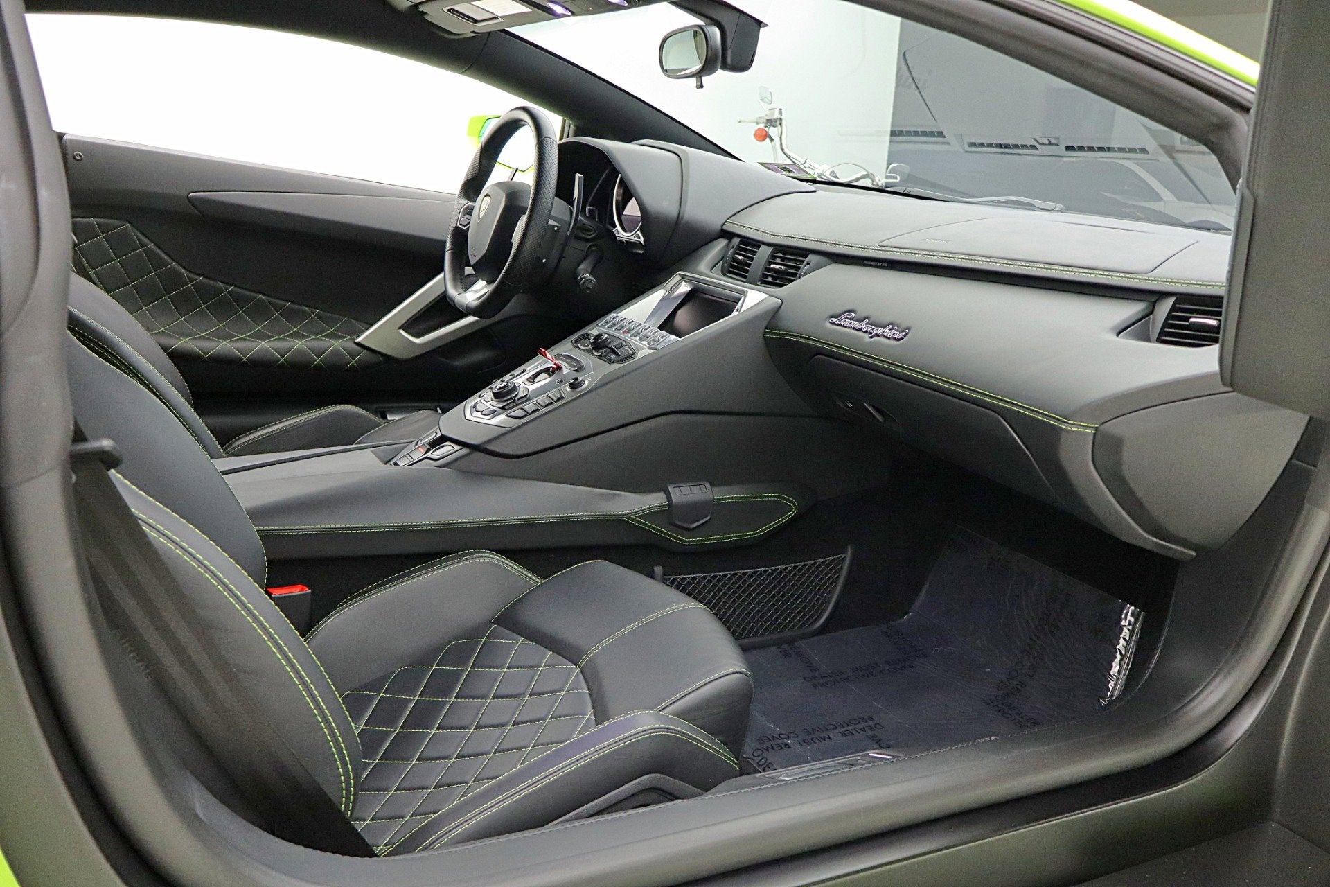 2016 Lamborghini Aventador LP 700-4