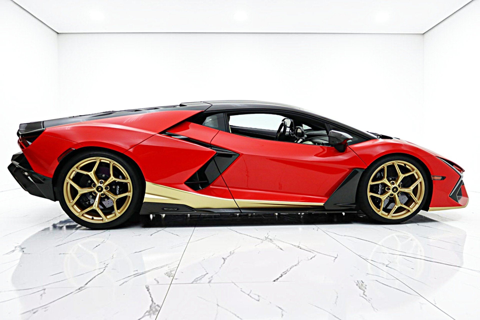 2025 Lamborghini Revuelto Coupe