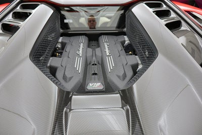 2025 Lamborghini Revuelto Coupe