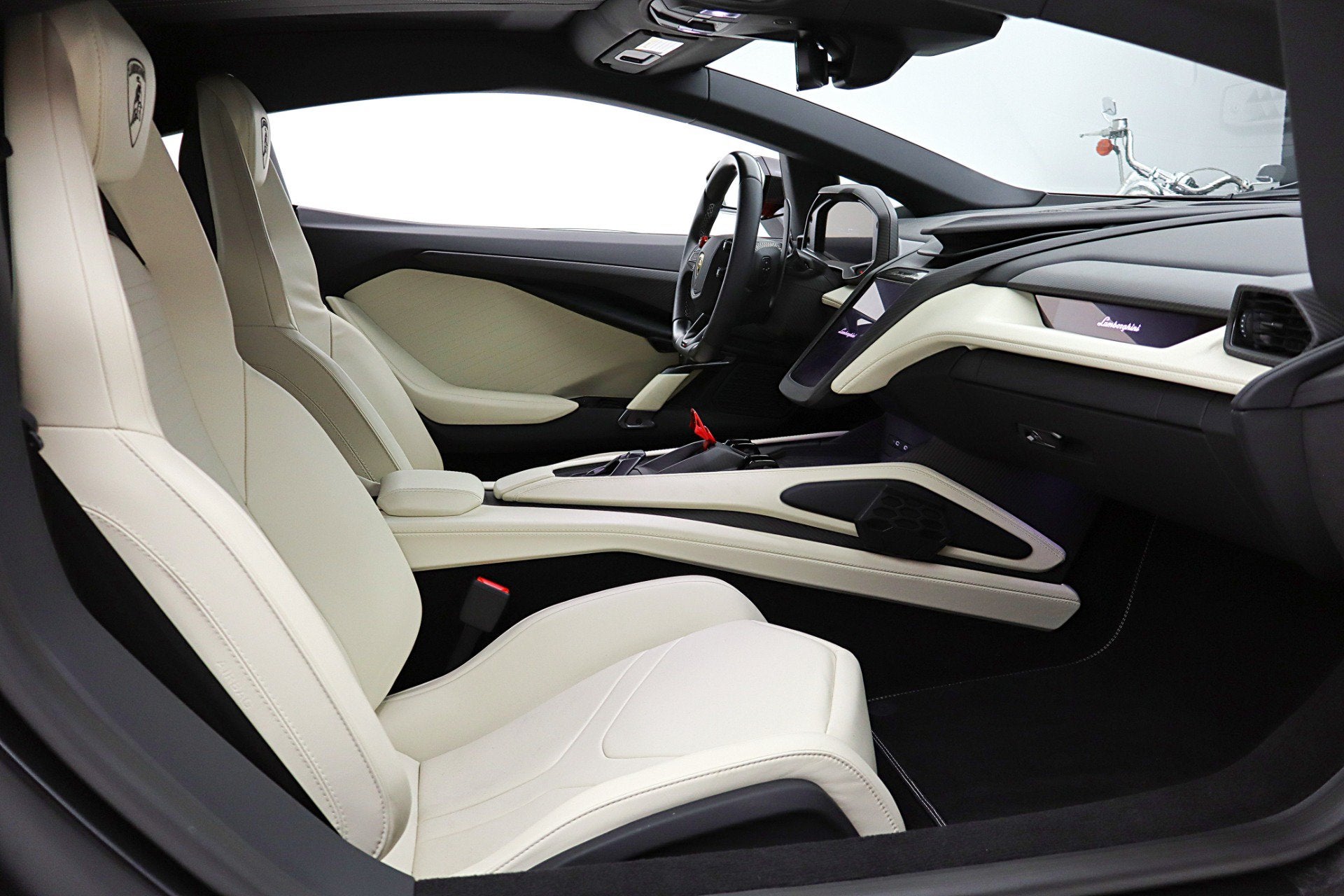 2025 Lamborghini Revuelto Coupe