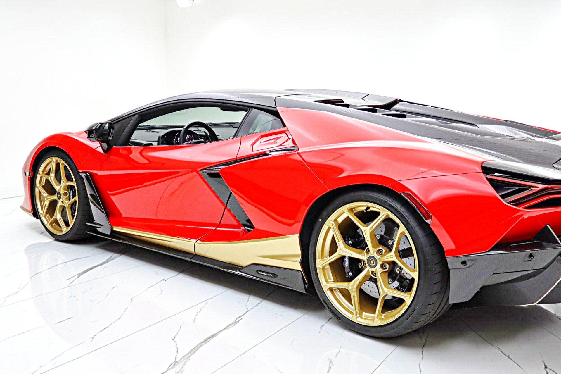 2025 Lamborghini Revuelto Coupe