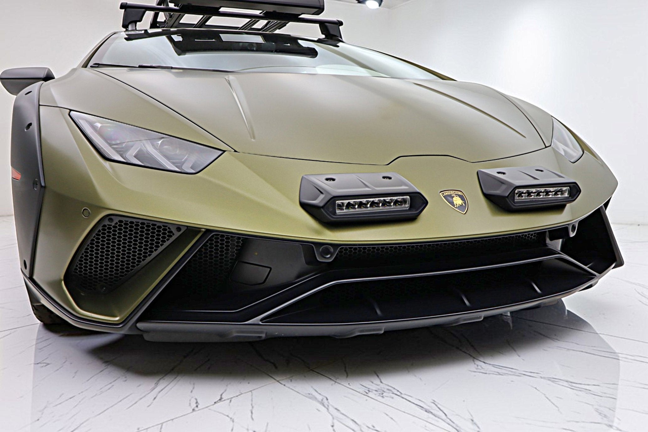 2023 Lamborghini Huracan Sterrato/SELEZIONE PRE-OWNED CERTIFIED