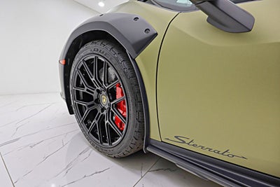 2023 Lamborghini Huracan Sterrato/SELEZIONE PRE-OWNED CERTIFIED