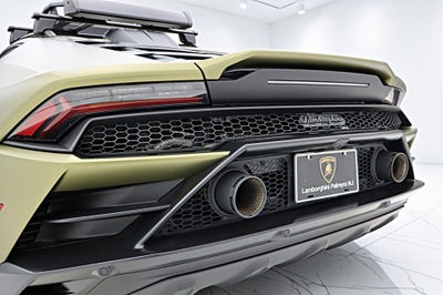 2023 Lamborghini Huracan Sterrato/SELEZIONE PRE-OWNED CERTIFIED