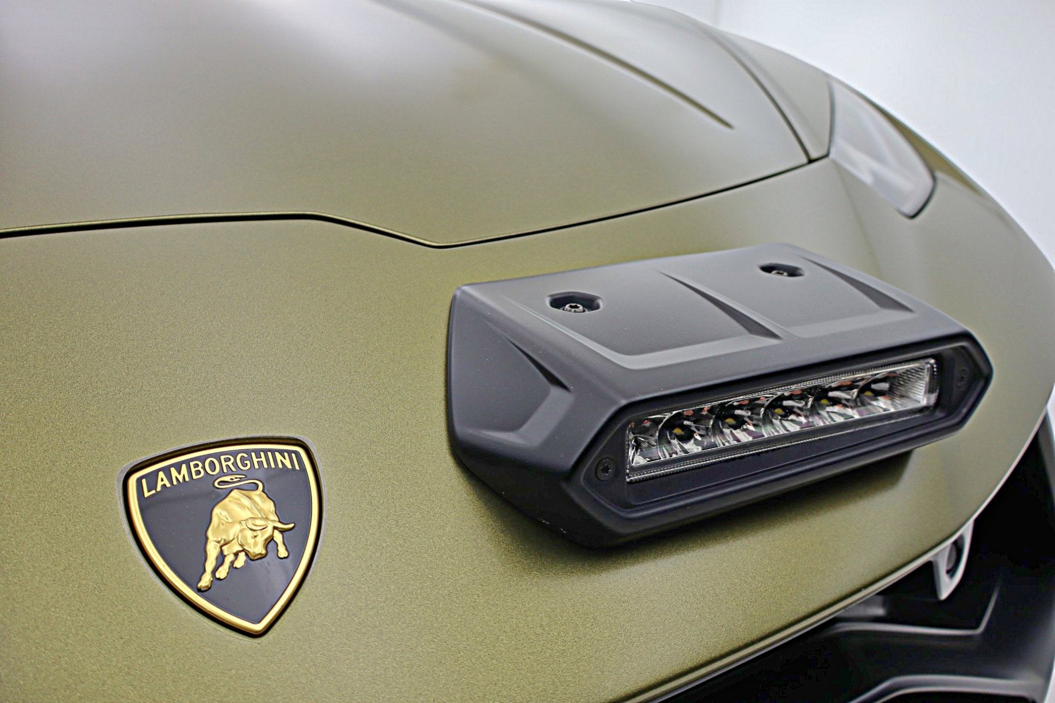 2023 Lamborghini Huracan Sterrato/SELEZIONE PRE-OWNED CERTIFIED