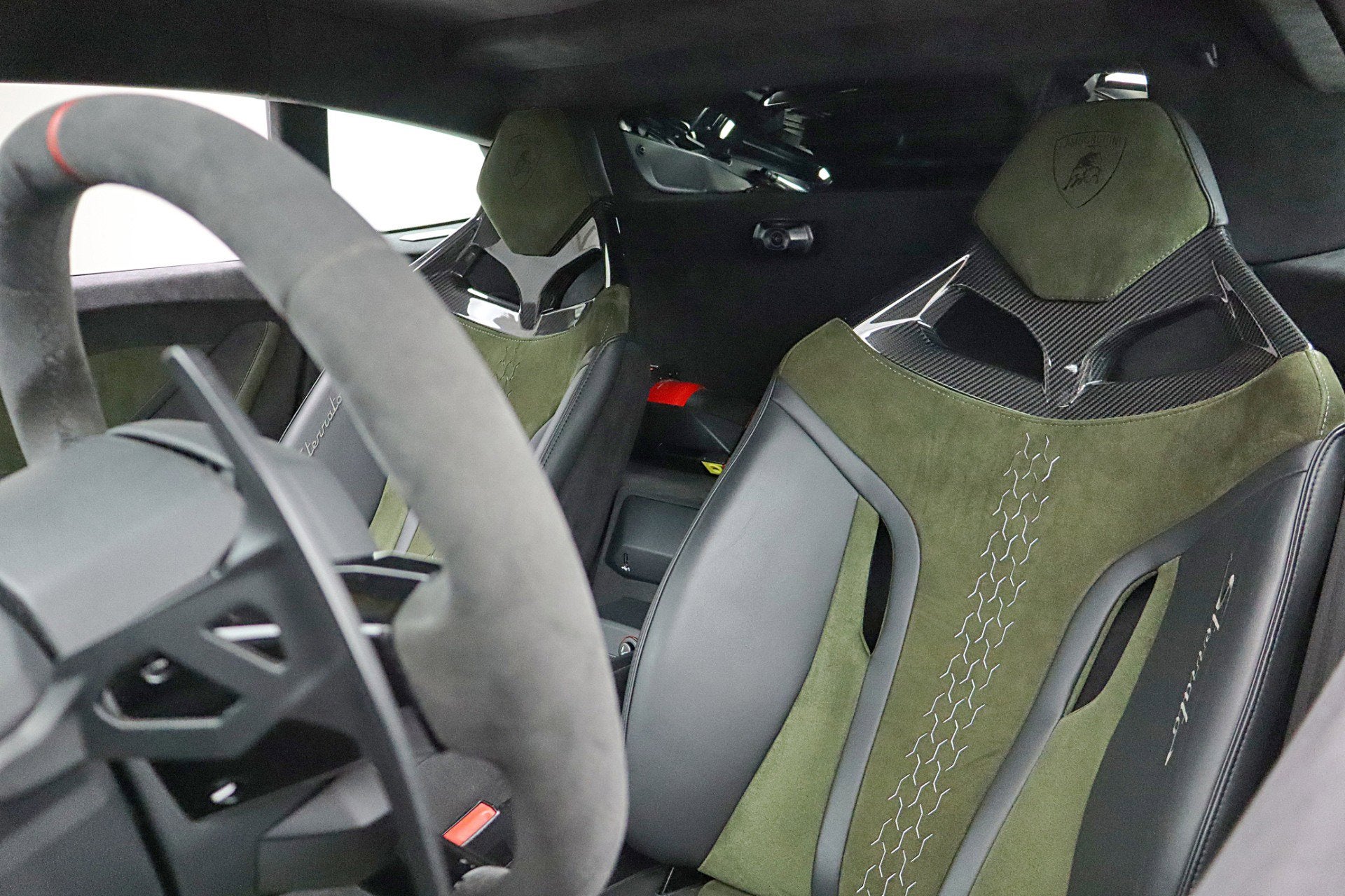 2023 Lamborghini Huracan Sterrato/SELEZIONE PRE-OWNED CERTIFIED