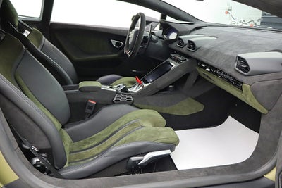 2023 Lamborghini Huracan Sterrato/SELEZIONE PRE-OWNED CERTIFIED