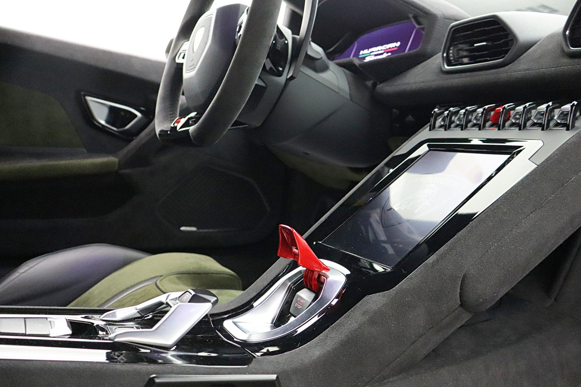 2023 Lamborghini Huracan Sterrato/SELEZIONE PRE-OWNED CERTIFIED