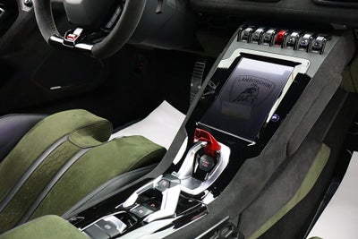 2023 Lamborghini Huracan Sterrato/SELEZIONE PRE-OWNED CERTIFIED