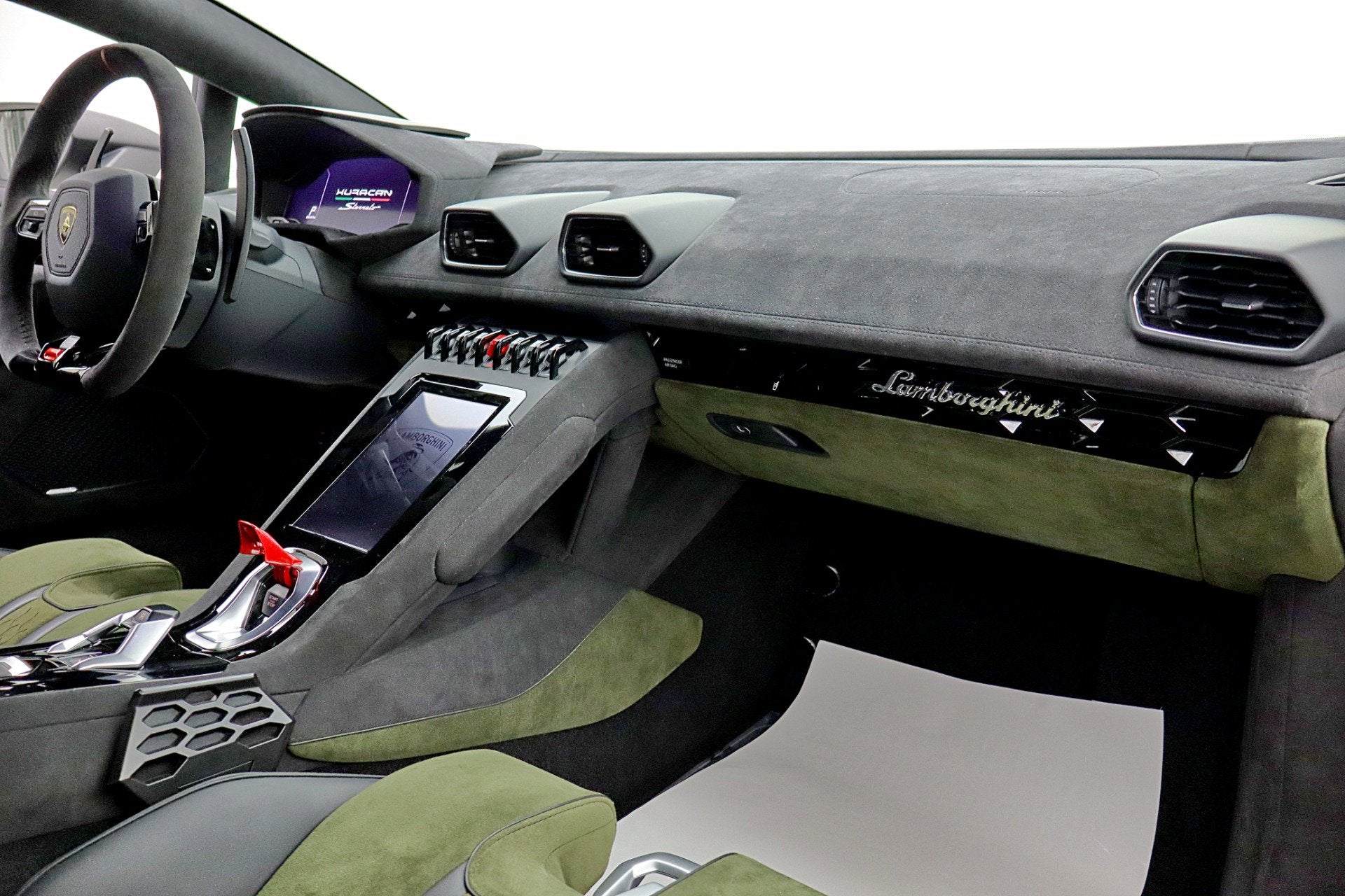 2023 Lamborghini Huracan Sterrato/SELEZIONE PRE-OWNED CERTIFIED