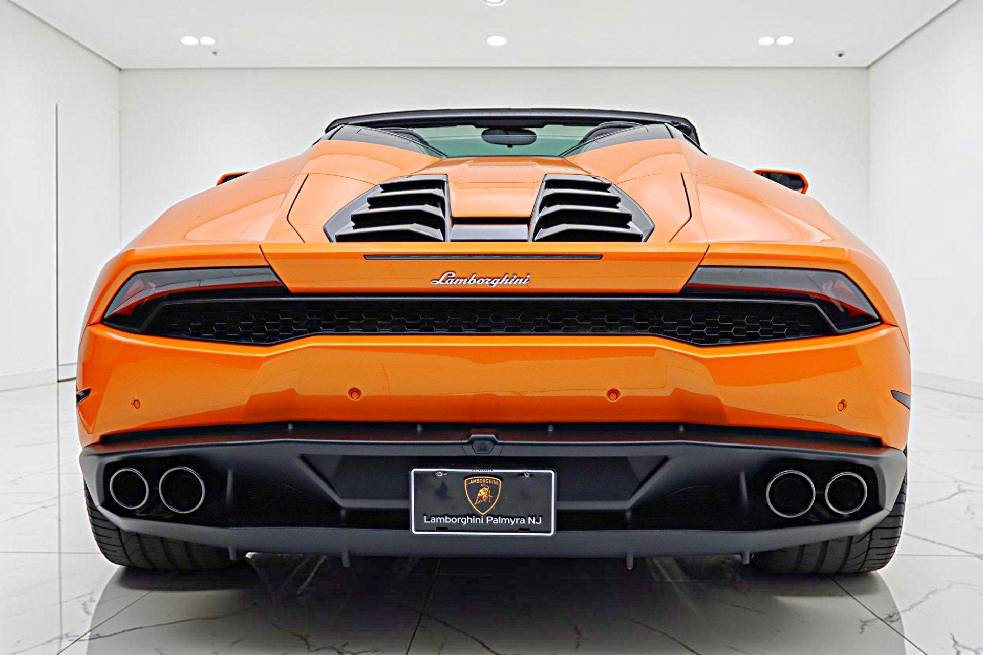 2017 Lamborghini Huracan Spyder/SELEZIONE PRE-OWNED CERTIFIED