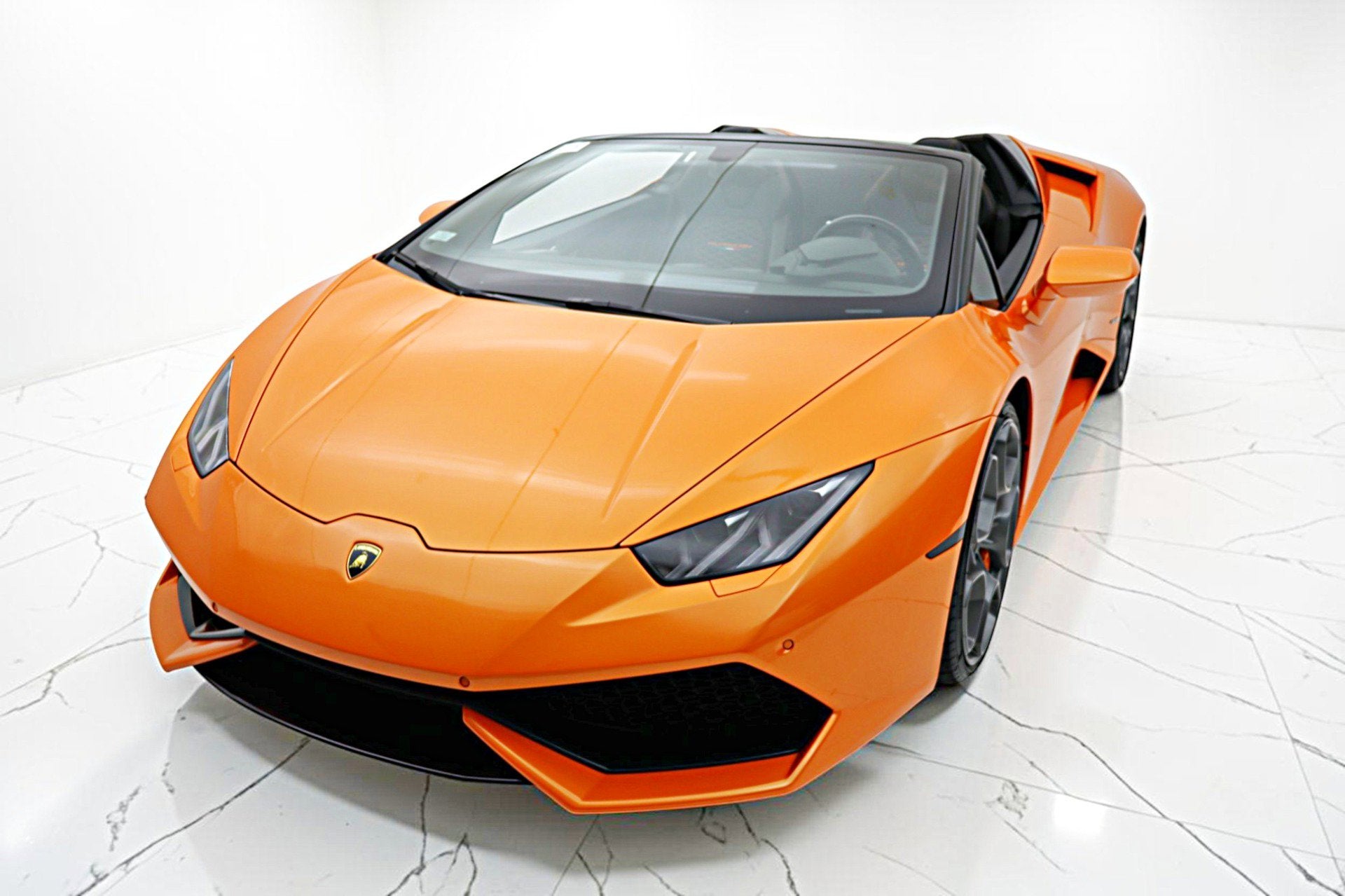 2017 Lamborghini Huracan Spyder/SELEZIONE PRE-OWNED CERTIFIED