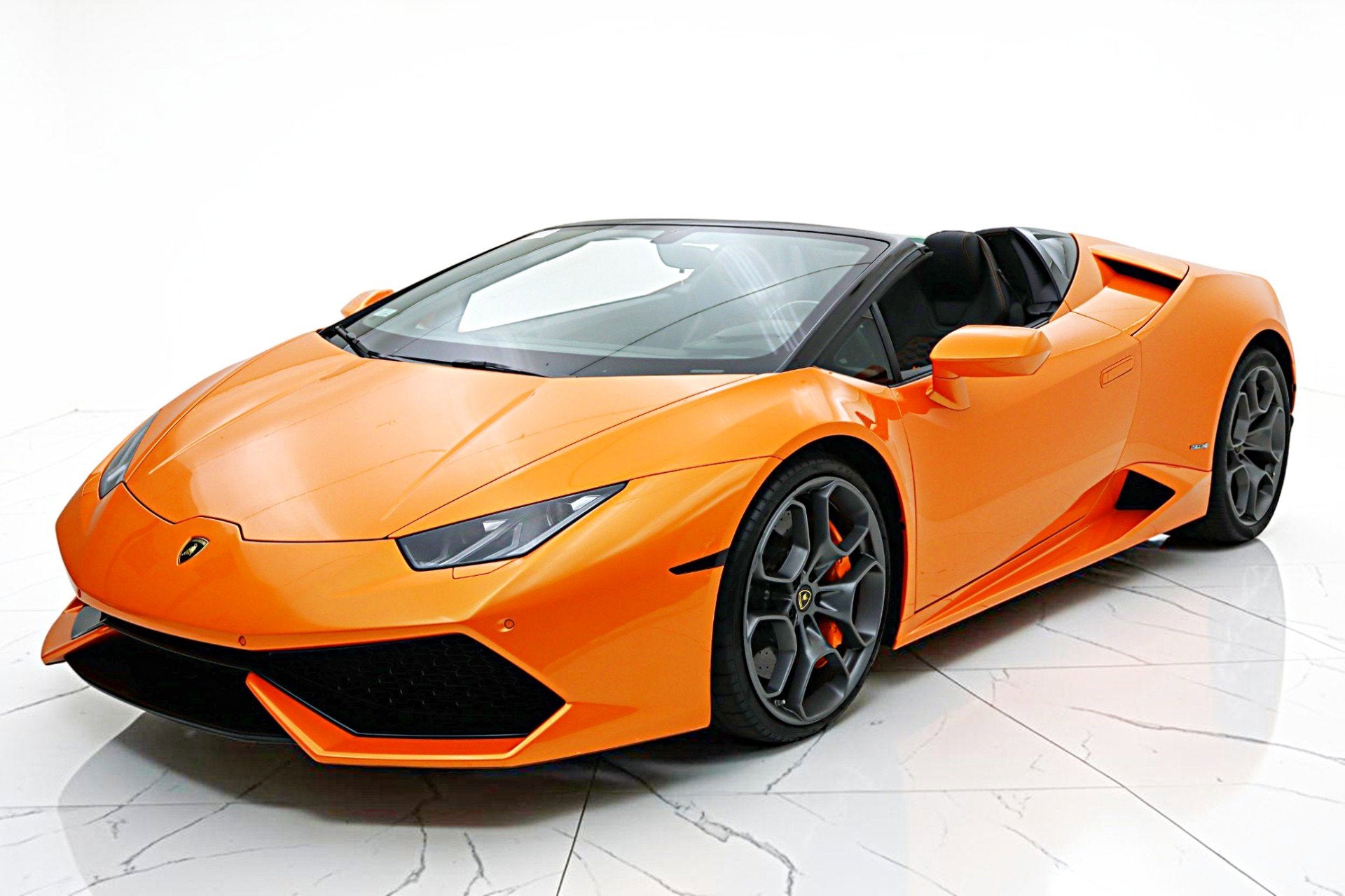 2017 Lamborghini Huracan Spyder/SELEZIONE PRE-OWNED CERTIFIED