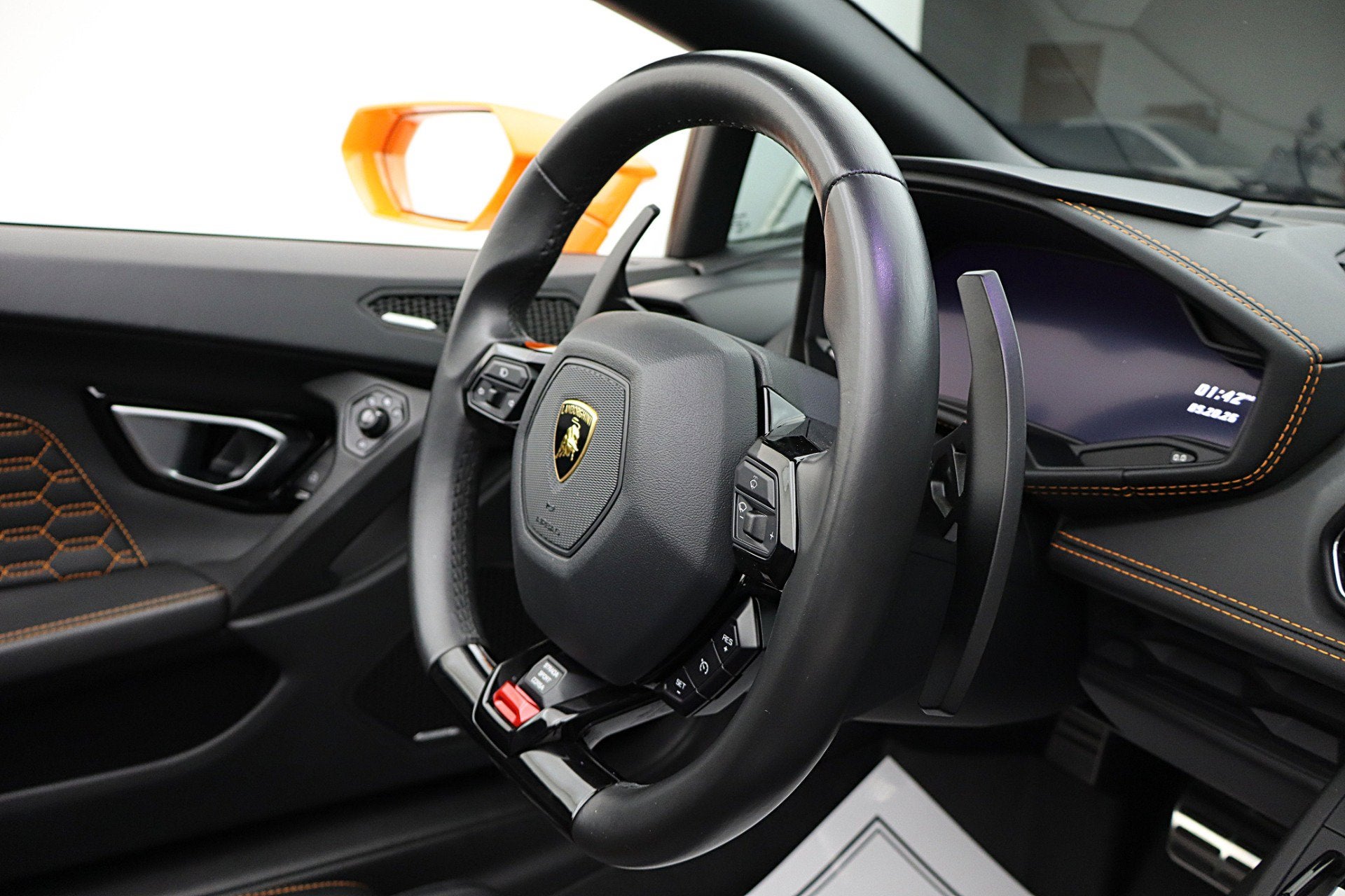 2017 Lamborghini Huracan Spyder/SELEZIONE PRE-OWNED CERTIFIED