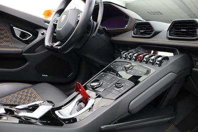 2017 Lamborghini Huracan Spyder/SELEZIONE PRE-OWNED CERTIFIED