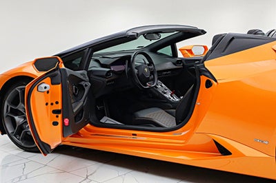 2017 Lamborghini Huracan Spyder/SELEZIONE PRE-OWNED CERTIFIED