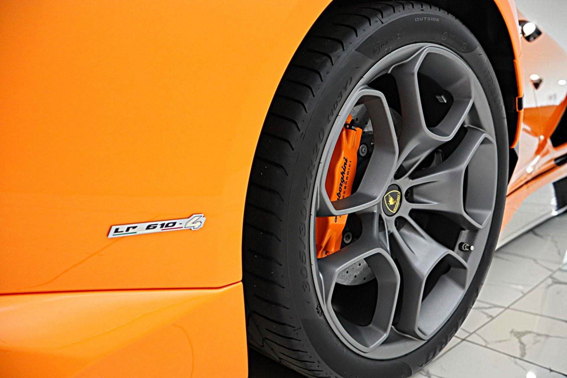 2017 Lamborghini Huracan Spyder/SELEZIONE PRE-OWNED CERTIFIED
