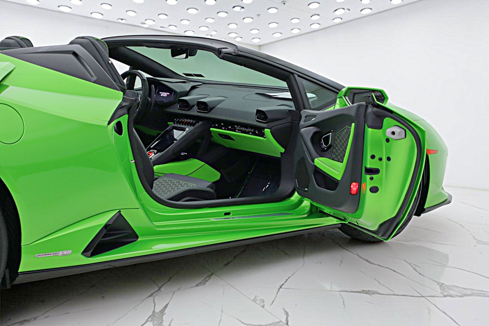 2023 Lamborghini Huracan EVO Spyder RWD/ SELEZIONE PRE-OWNED CERTIFIED