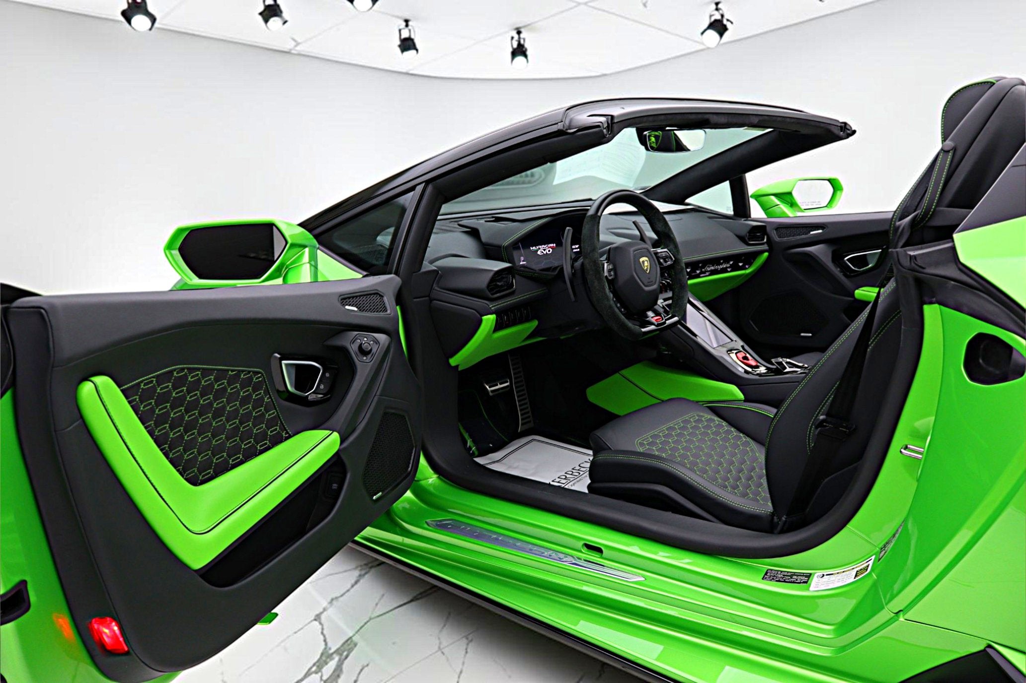 2023 Lamborghini Huracan EVO Spyder RWD/ SELEZIONE PRE-OWNED CERTIFIED