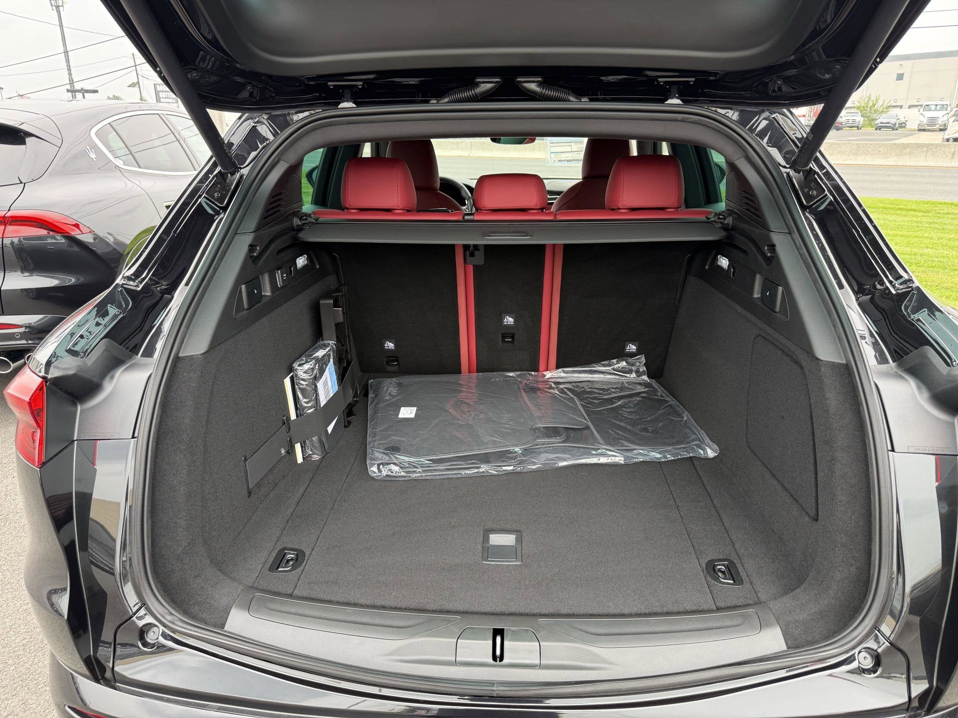 2025 Maserati Grecale AWD