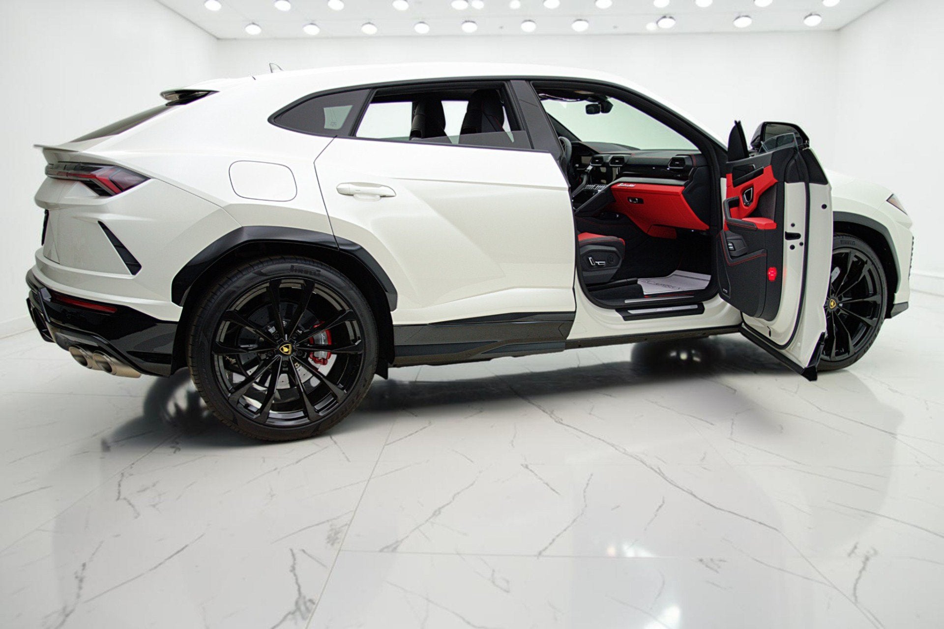 2022 Lamborghini Urus SELEZIONE PRE-OWNED CERTIFIED