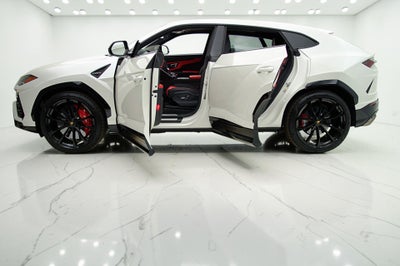 2022 Lamborghini Urus SELEZIONE PRE-OWNED CERTIFIED