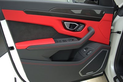 2022 Lamborghini Urus SELEZIONE PRE-OWNED CERTIFIED