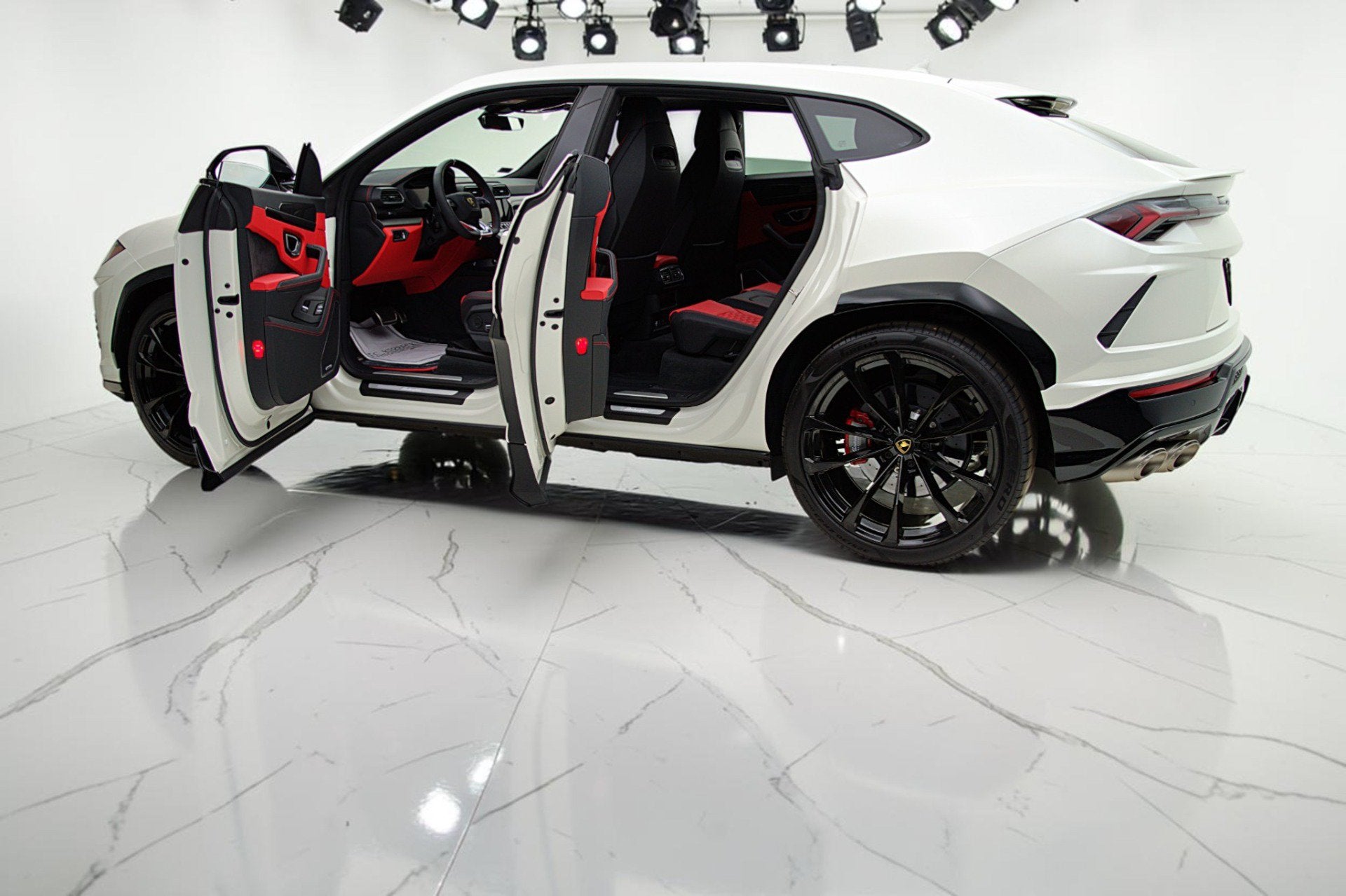 2022 Lamborghini Urus SELEZIONE PRE-OWNED CERTIFIED