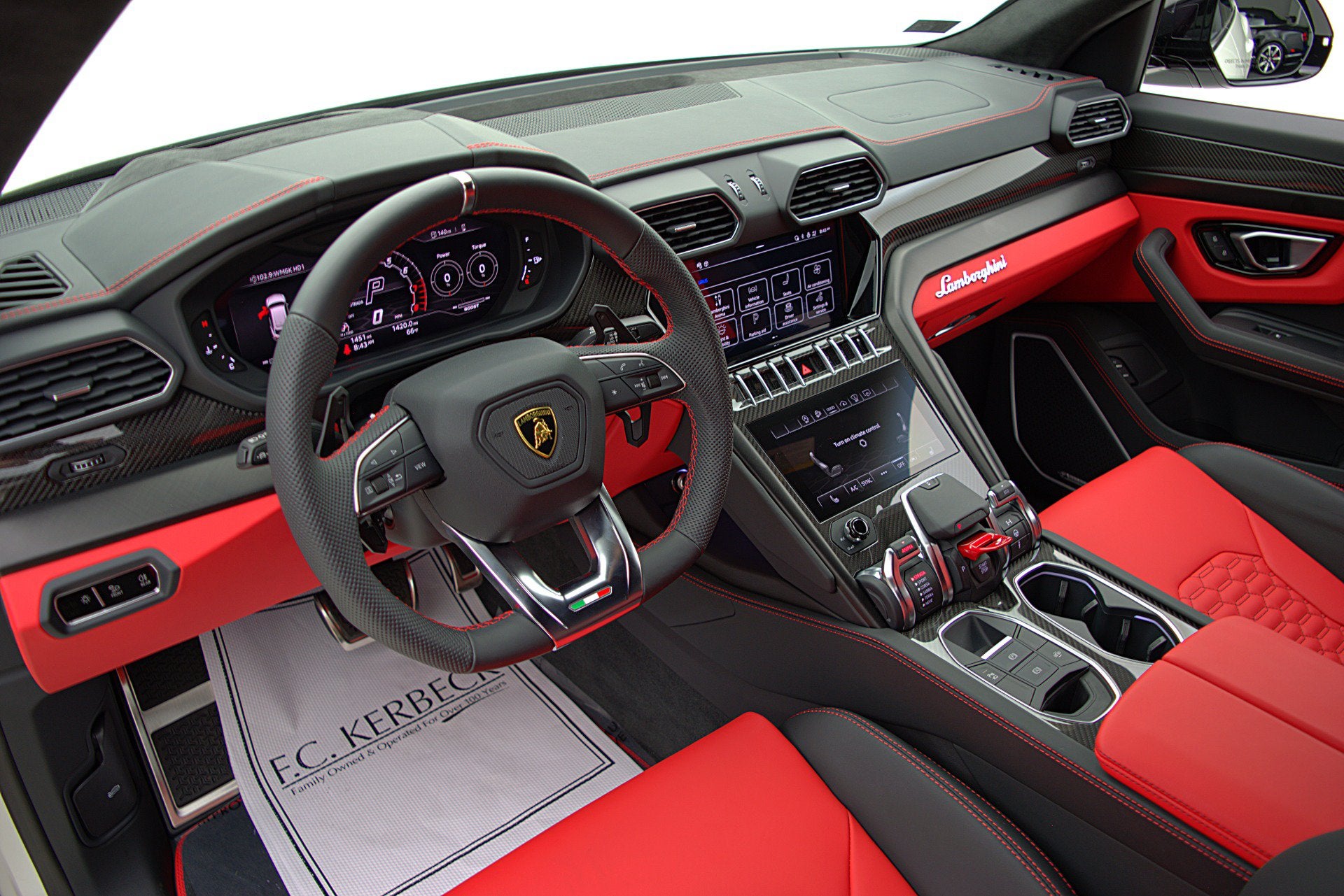 2022 Lamborghini Urus SELEZIONE PRE-OWNED CERTIFIED