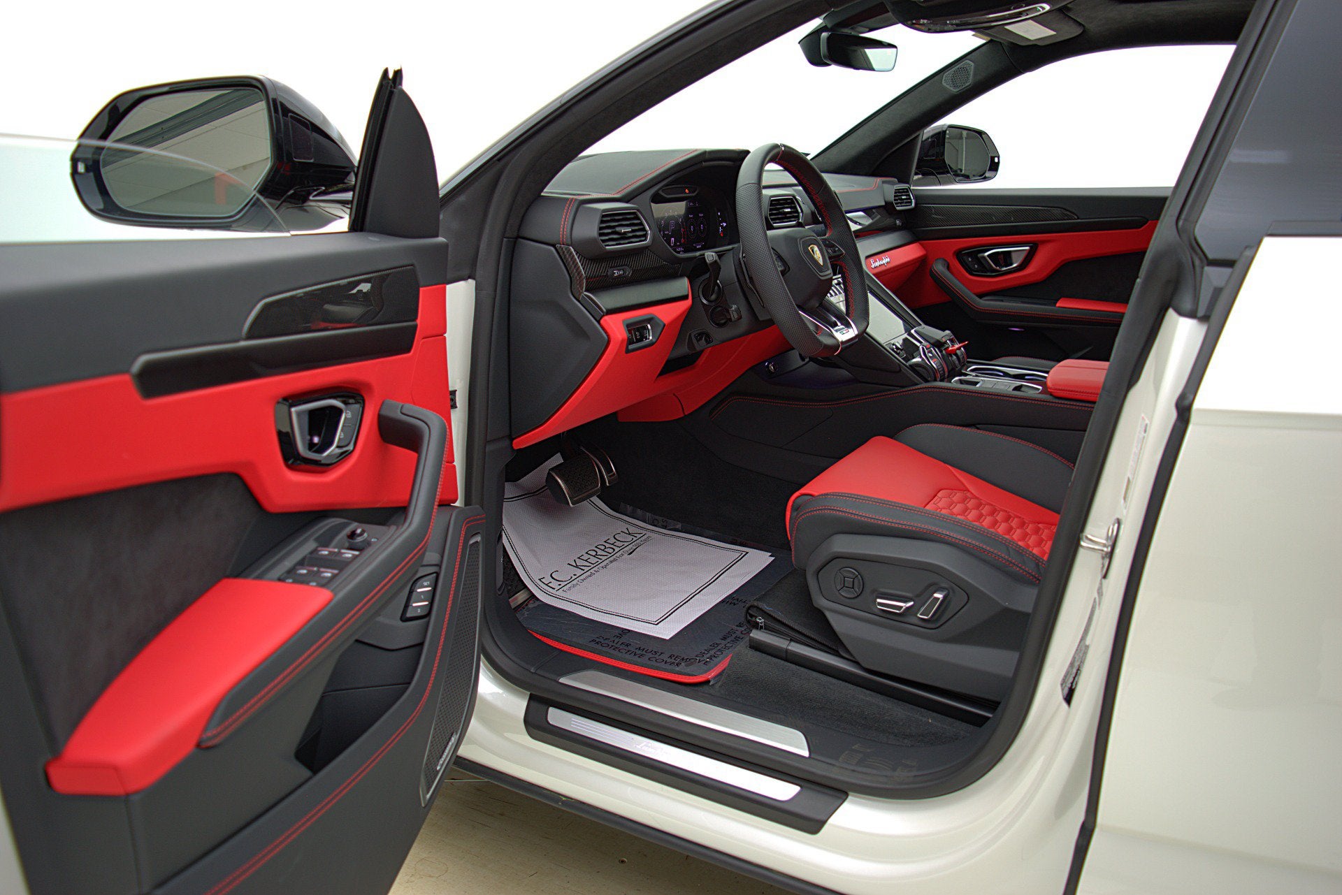 2022 Lamborghini Urus SELEZIONE PRE-OWNED CERTIFIED