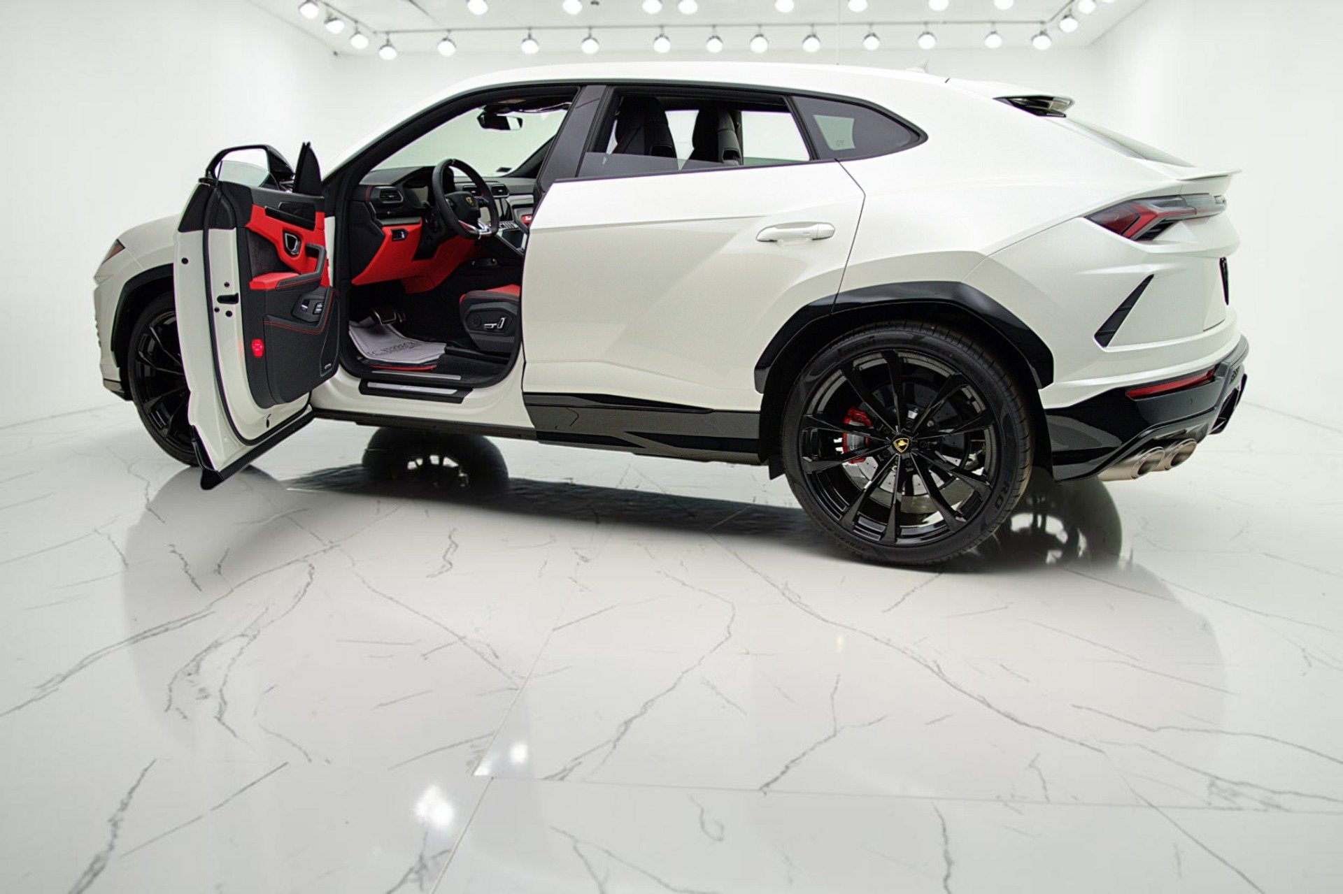 2022 Lamborghini Urus SELEZIONE PRE-OWNED CERTIFIED