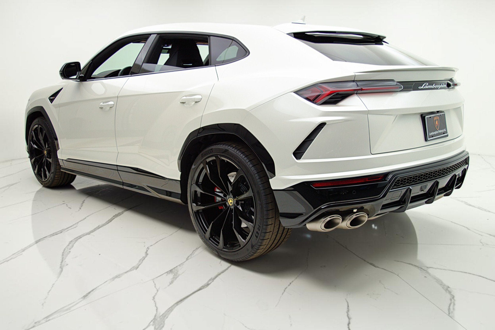 2022 Lamborghini Urus SELEZIONE PRE-OWNED CERTIFIED