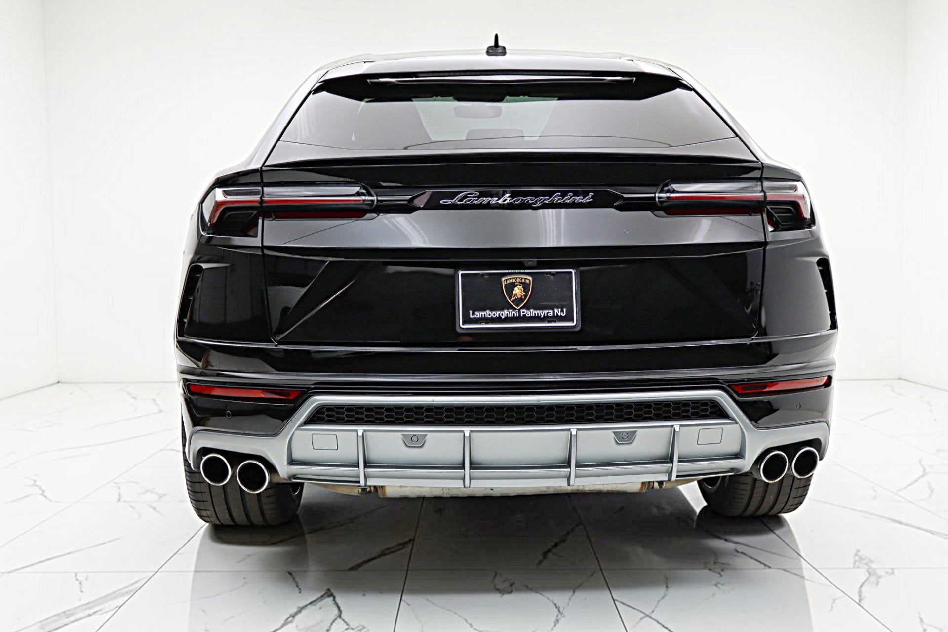 2019 Lamborghini Urus /SELEZIONE PRE-OWNED CERTIFIED