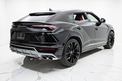 2019 Lamborghini Urus /SELEZIONE PRE-OWNED CERTIFIED