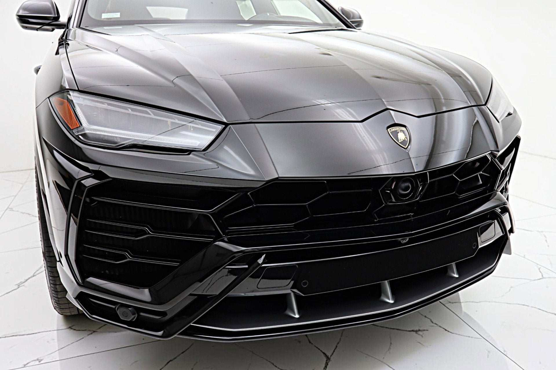 2019 Lamborghini Urus /SELEZIONE PRE-OWNED CERTIFIED
