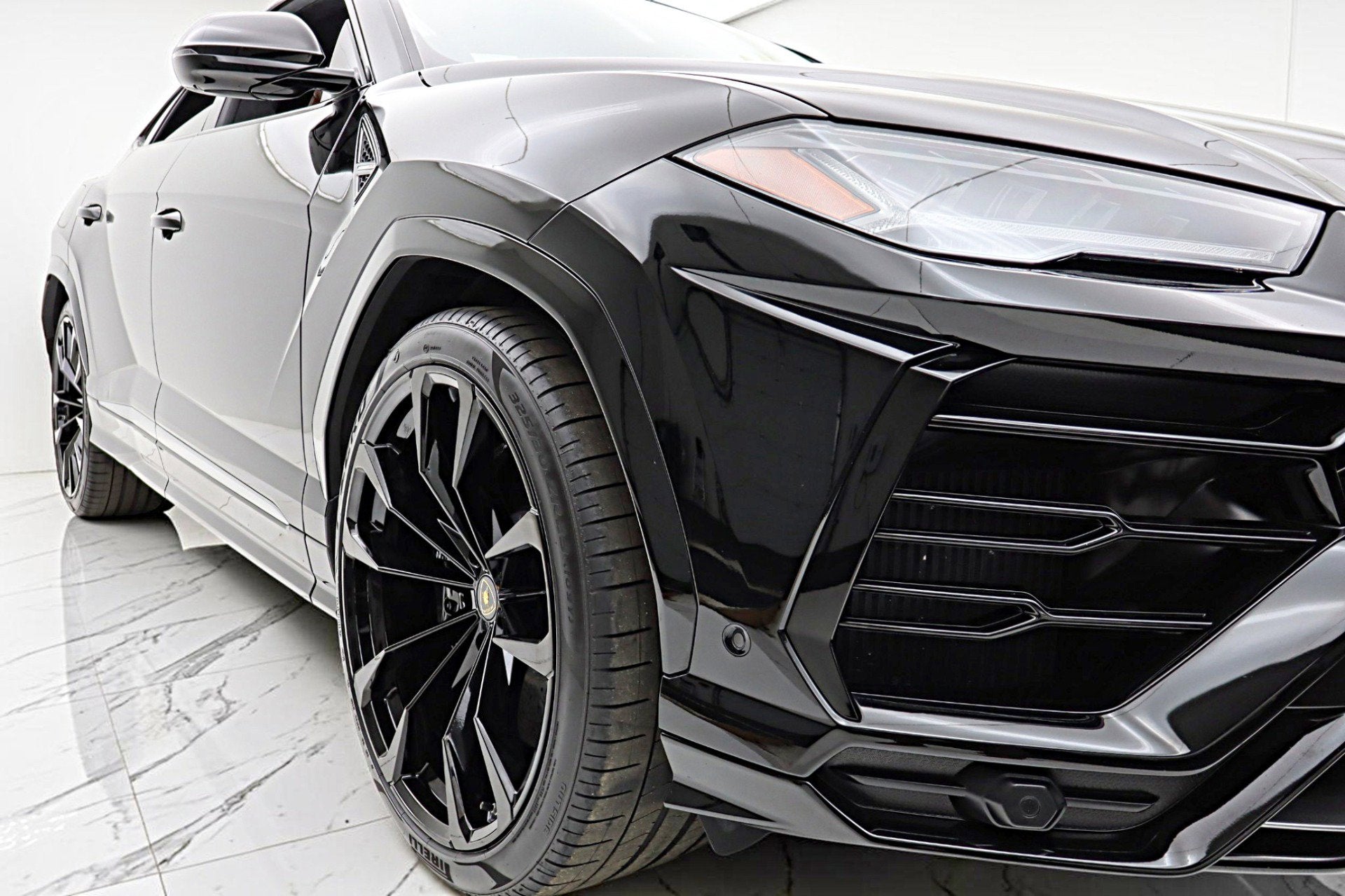 2019 Lamborghini Urus /SELEZIONE PRE-OWNED CERTIFIED