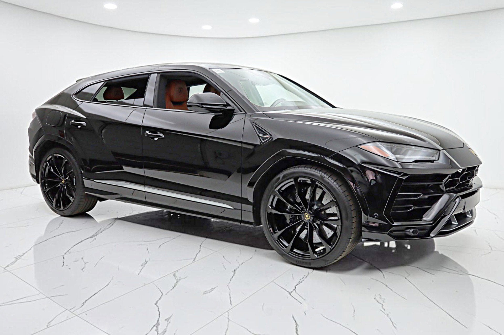 2019 Lamborghini Urus /SELEZIONE PRE-OWNED CERTIFIED