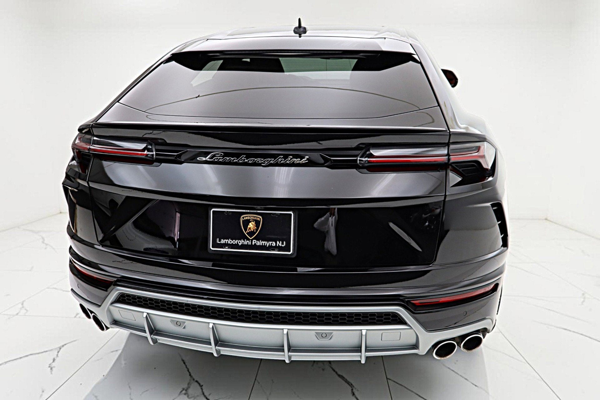2019 Lamborghini Urus /SELEZIONE PRE-OWNED CERTIFIED