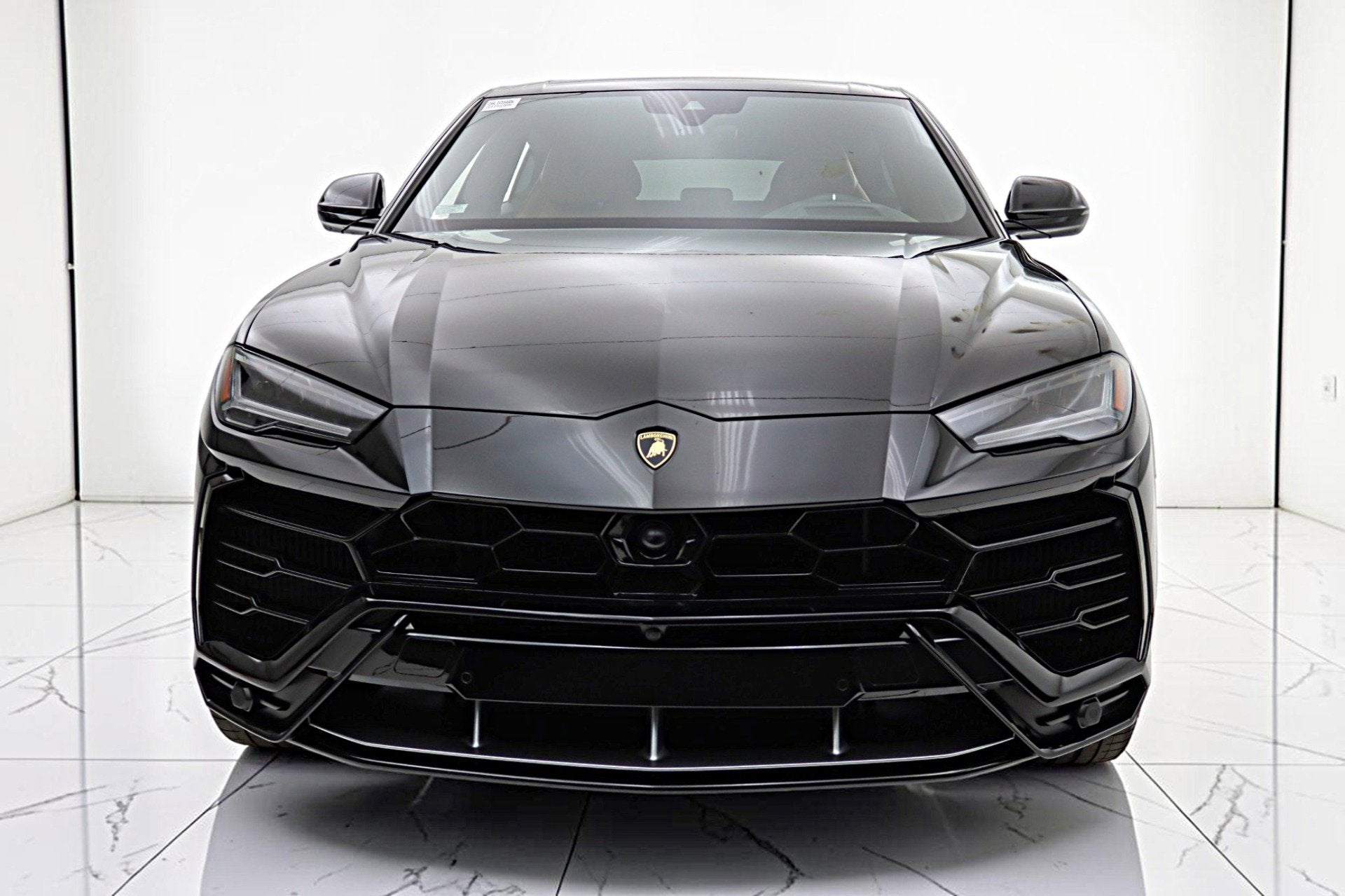 2019 Lamborghini Urus /SELEZIONE PRE-OWNED CERTIFIED