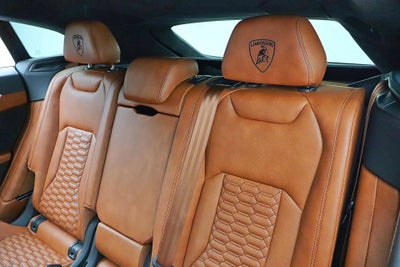2019 Lamborghini Urus /SELEZIONE PRE-OWNED CERTIFIED