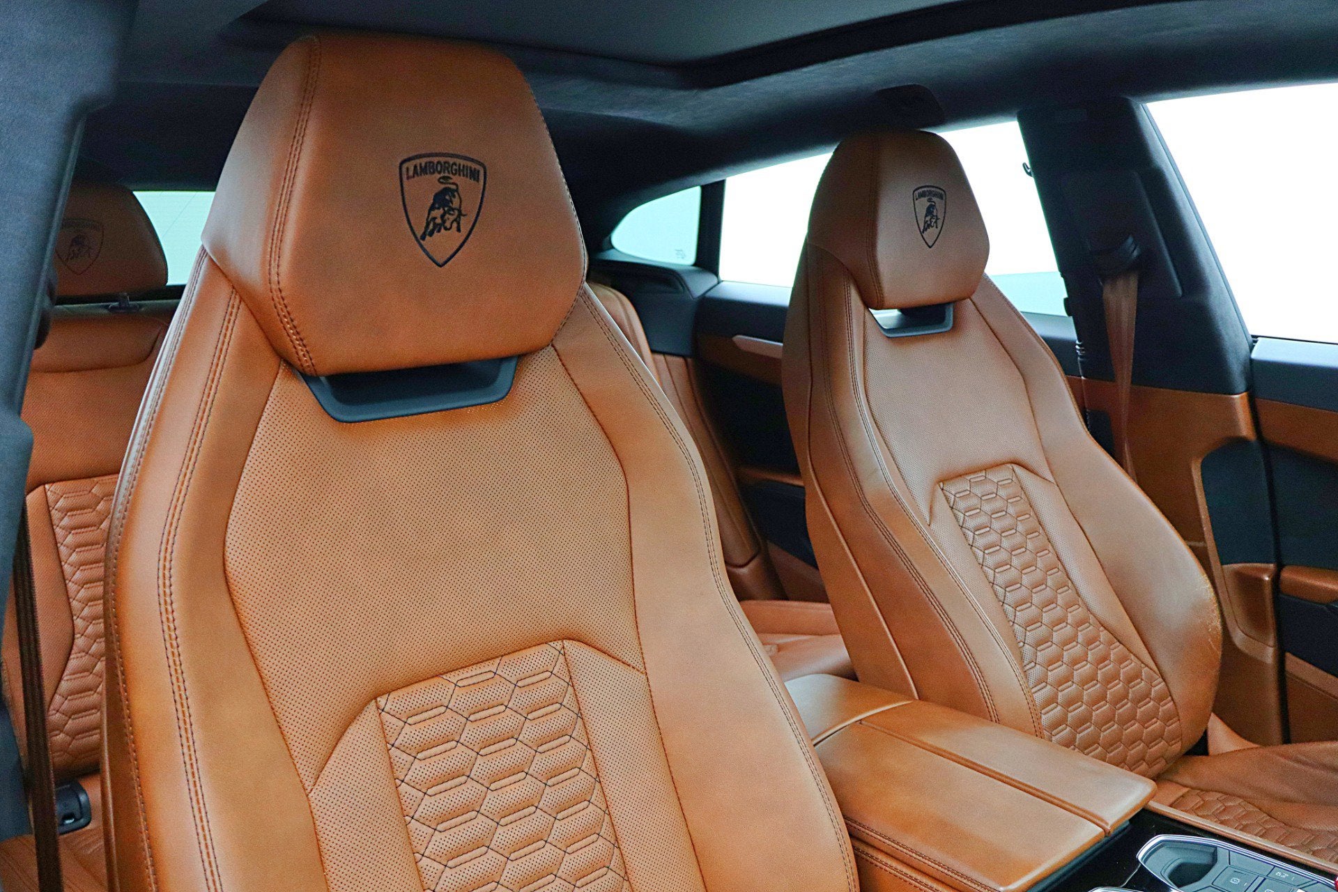 2019 Lamborghini Urus /SELEZIONE PRE-OWNED CERTIFIED