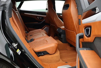2019 Lamborghini Urus /SELEZIONE PRE-OWNED CERTIFIED