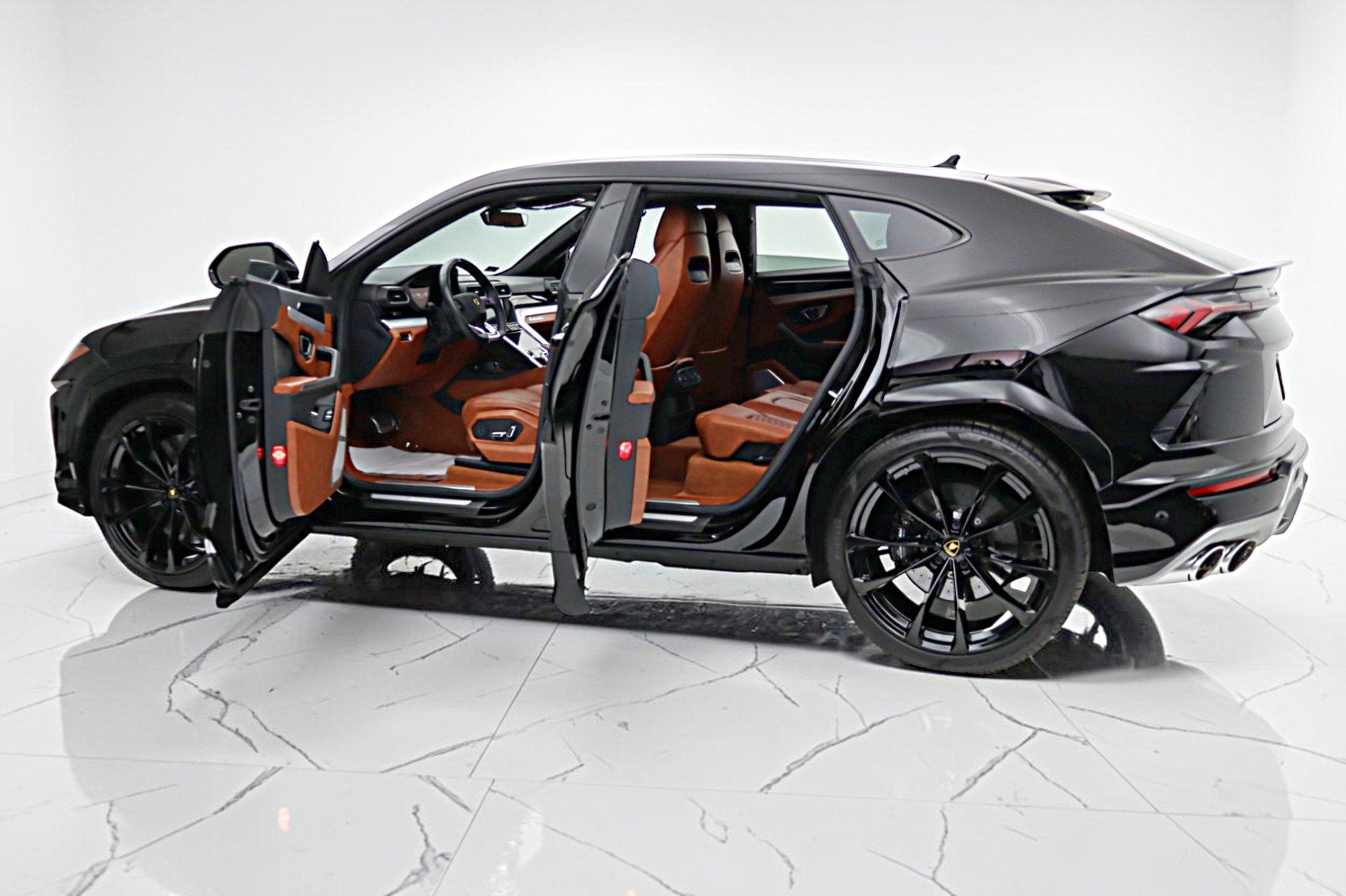 2019 Lamborghini Urus /SELEZIONE PRE-OWNED CERTIFIED