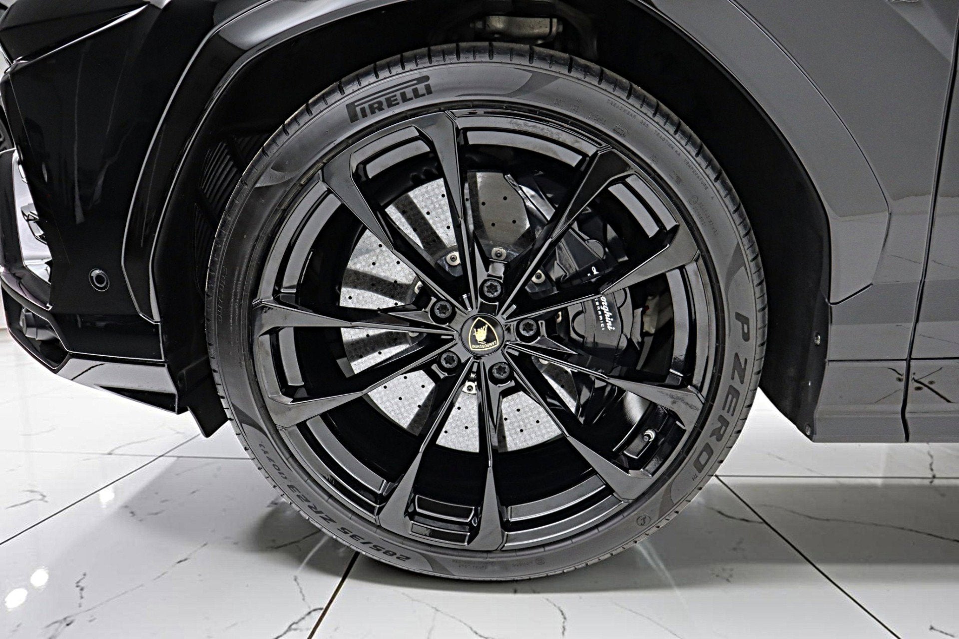 2019 Lamborghini Urus /SELEZIONE PRE-OWNED CERTIFIED