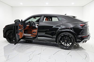2019 Lamborghini Urus /SELEZIONE PRE-OWNED CERTIFIED