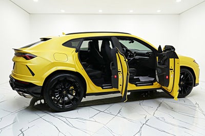 2022 Lamborghini Urus /SELEZIONE PRE-OWNED CERTIFIED