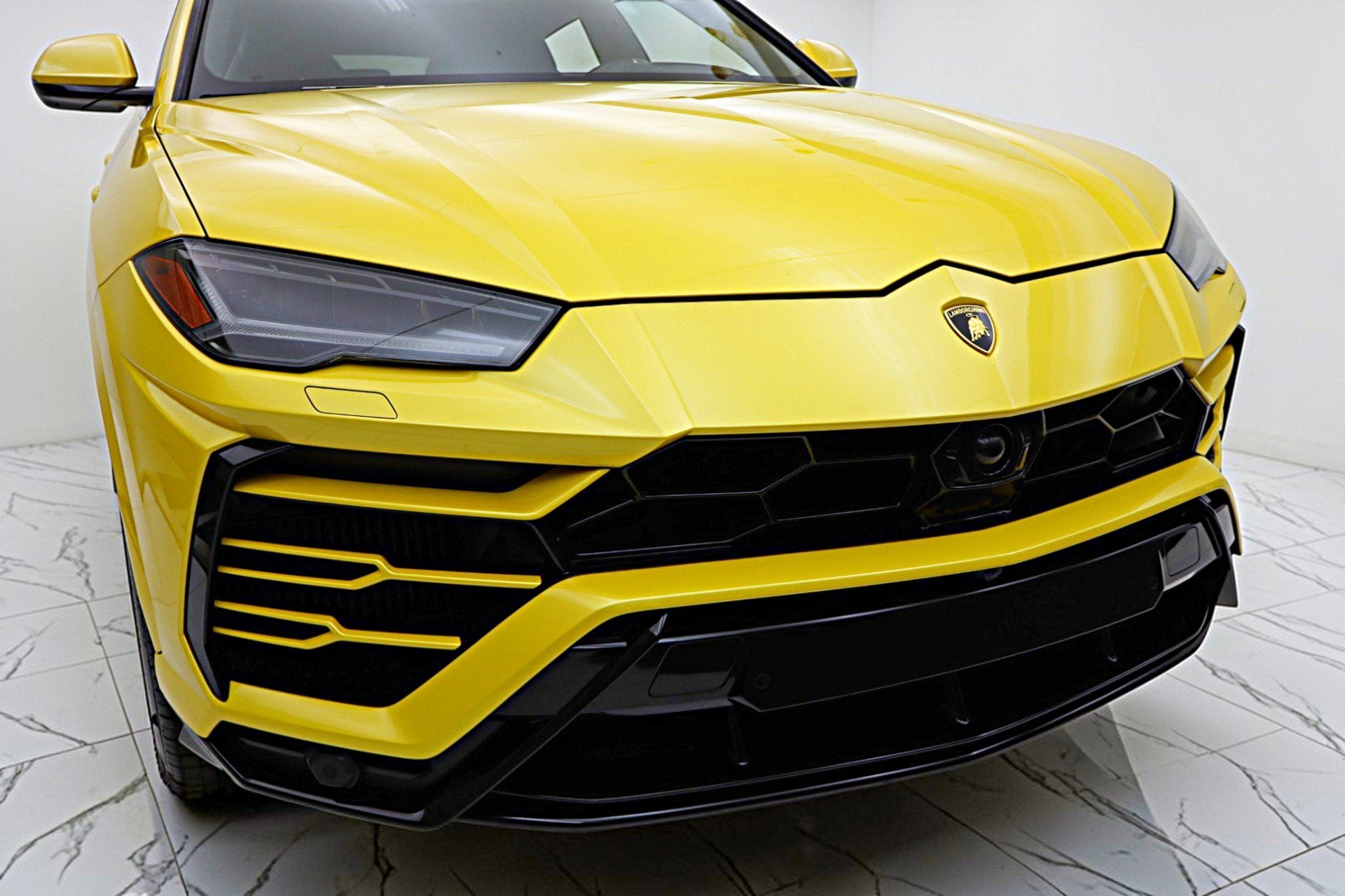 2022 Lamborghini Urus /SELEZIONE PRE-OWNED CERTIFIED