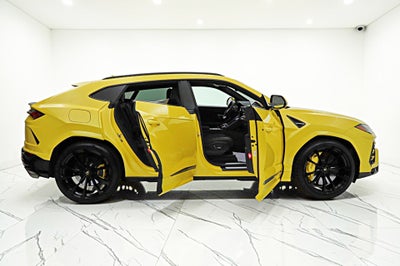 2022 Lamborghini Urus /SELEZIONE PRE-OWNED CERTIFIED